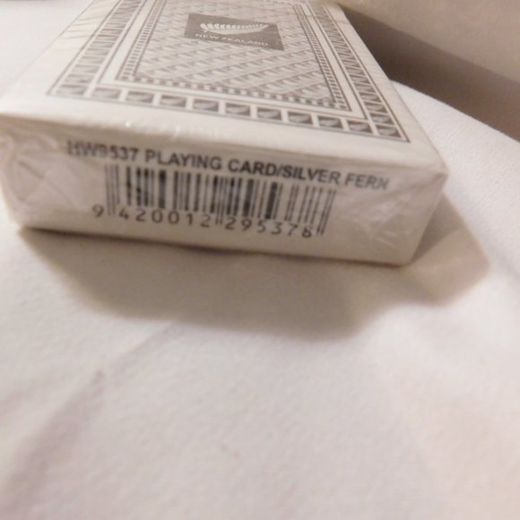 New Zealand Playing Cards Silver Fern NEW and SEALED - Picture 2 of 2